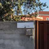Nei decenni successivi gli ambienti ospitarono poi altre attivit� commerciali, depositi di materiali meccanici e idraulici e, nell�estate del 2022, anche il Teatro Duse